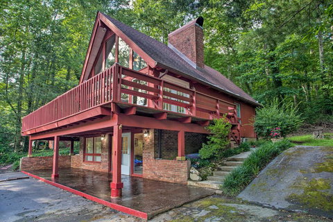 Saluda Cabin With Deck Situated On Lake Hosea! - Adwords Guide 2