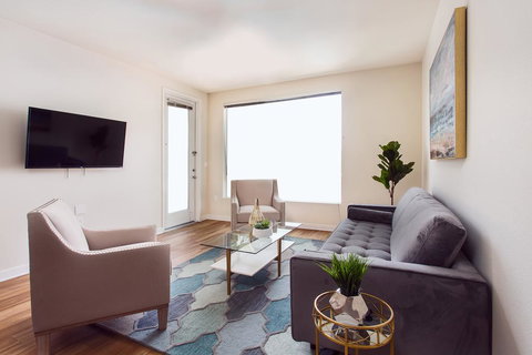 SD Spacious Suite 2BR APT - Adwords Guide 2