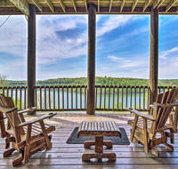 Spacious Cabin on Dale Hollow Lake with Hot Tub