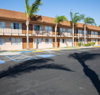 SureStay Hotel by Best Western Buttonwillow