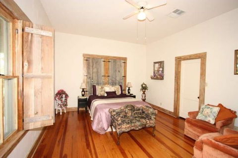 W Creek St Home 509 - Adwords Guide 1
