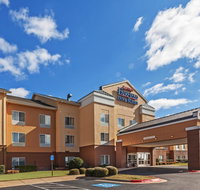 Fairfield Inn  Suites by Marriott Rogers