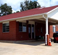 Razorback Inn