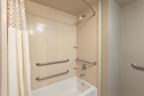 Hampton Inn And Suites Merced - Adwords Guide 4
