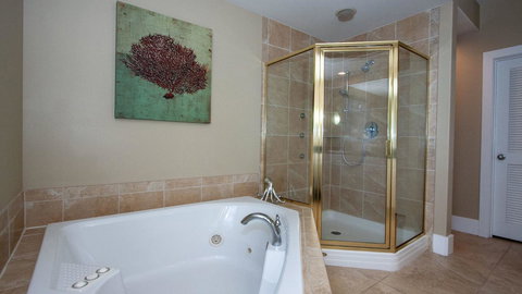 CRC0216 - Timeless And Quiet Two-bedroom Apartment - Adwords Guide 7