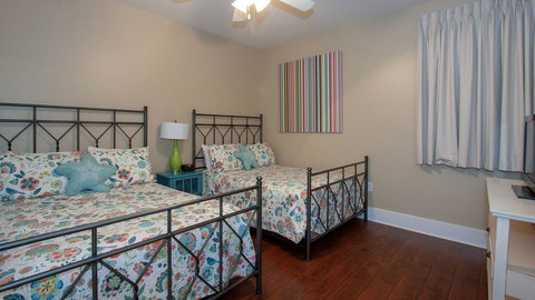 CRC0216 - Timeless And Quiet Two-bedroom Apartment - Adwords Guide 5