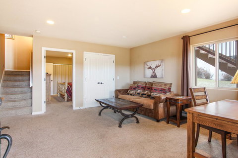 Eagles Nest At Creekside Home - Adwords Guide 25