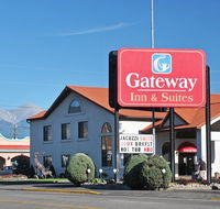 Gateway Inn and Suites