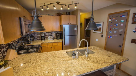 A11 Snowblaze Athletic Club Condo - Adwords Guide 23