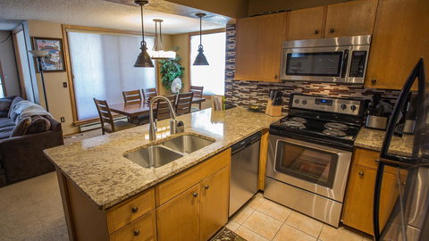 A11 Snowblaze Athletic Club Condo - Adwords Guide 28