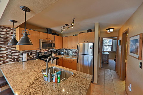 A11 Snowblaze Athletic Club Condo - Adwords Guide 16